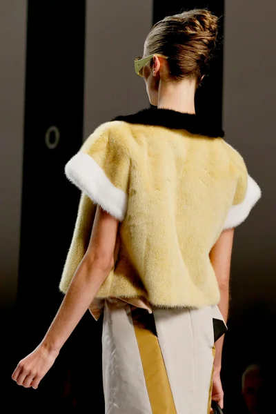 Look 25